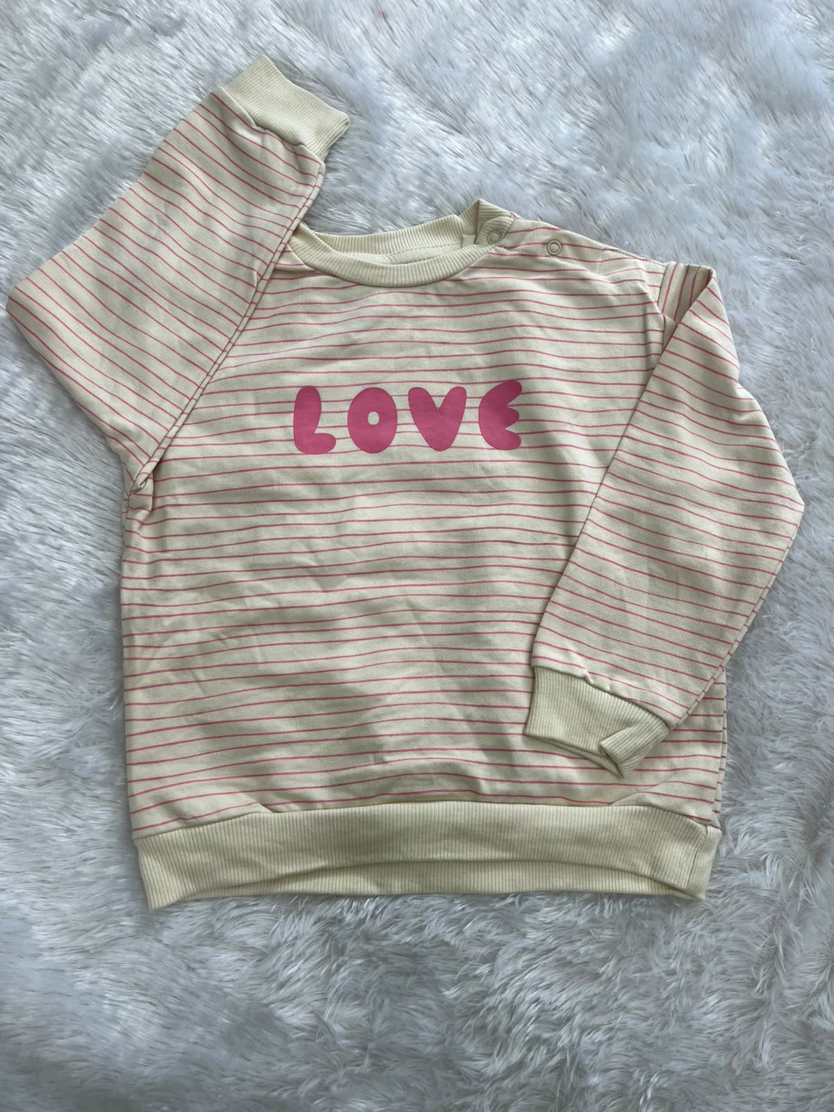 Love sweatshirt
