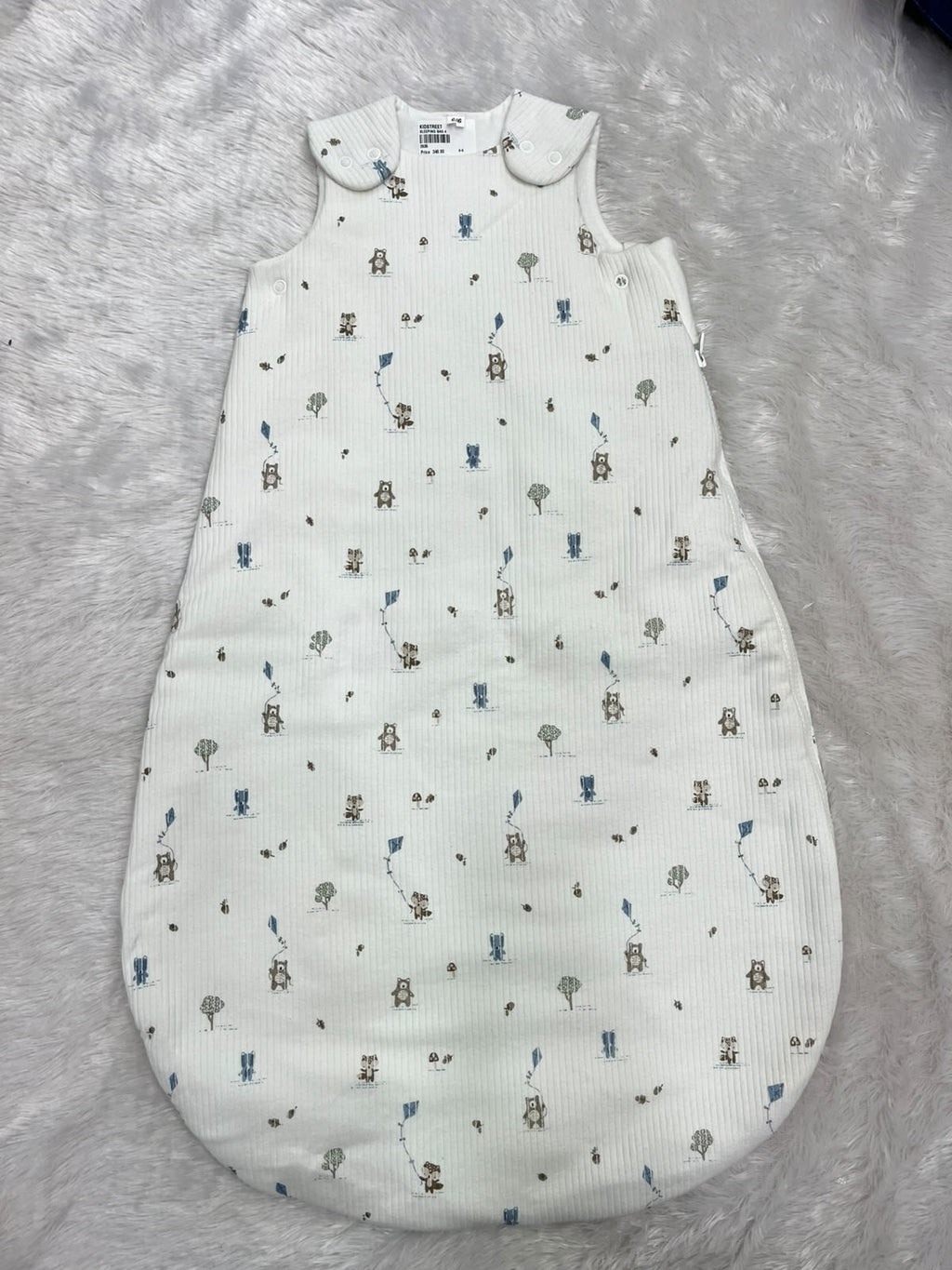 Bear with kites sleeping bags