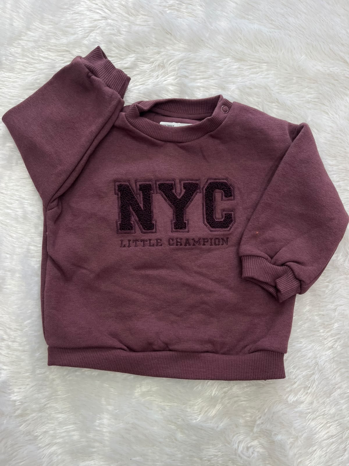 Sweatshirt