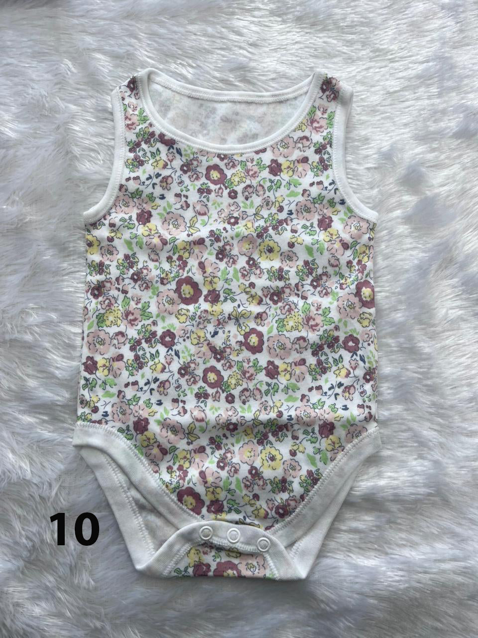 3-6 MONTH ONESIE-1237