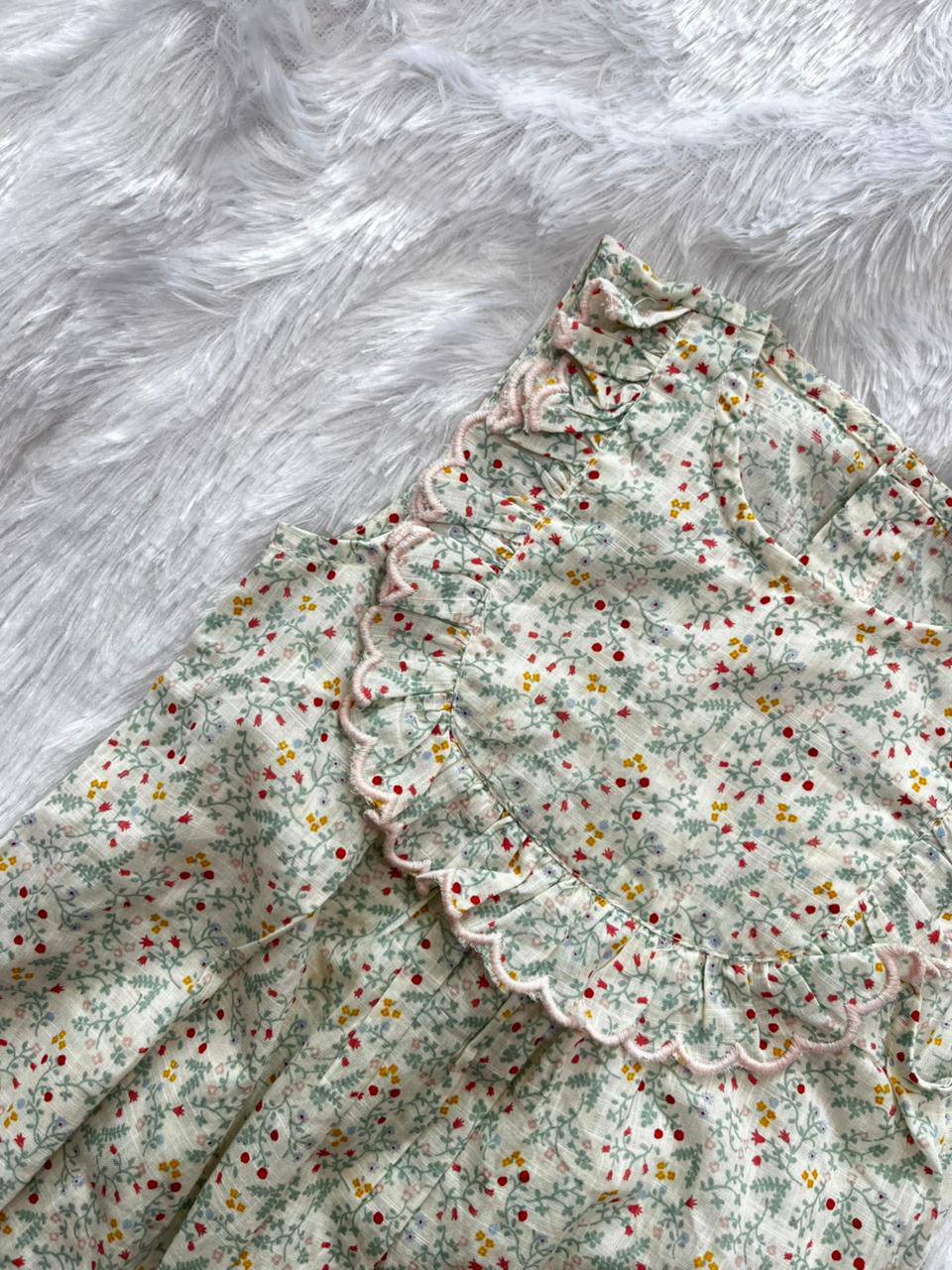 FRILL BEAUTY