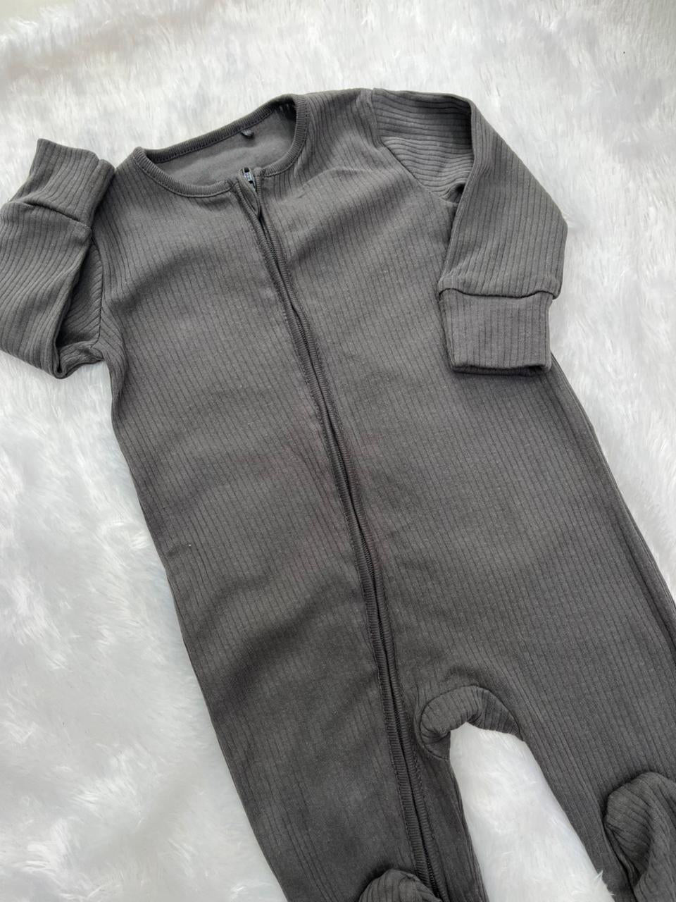 BLACK RIBBED ROMPER