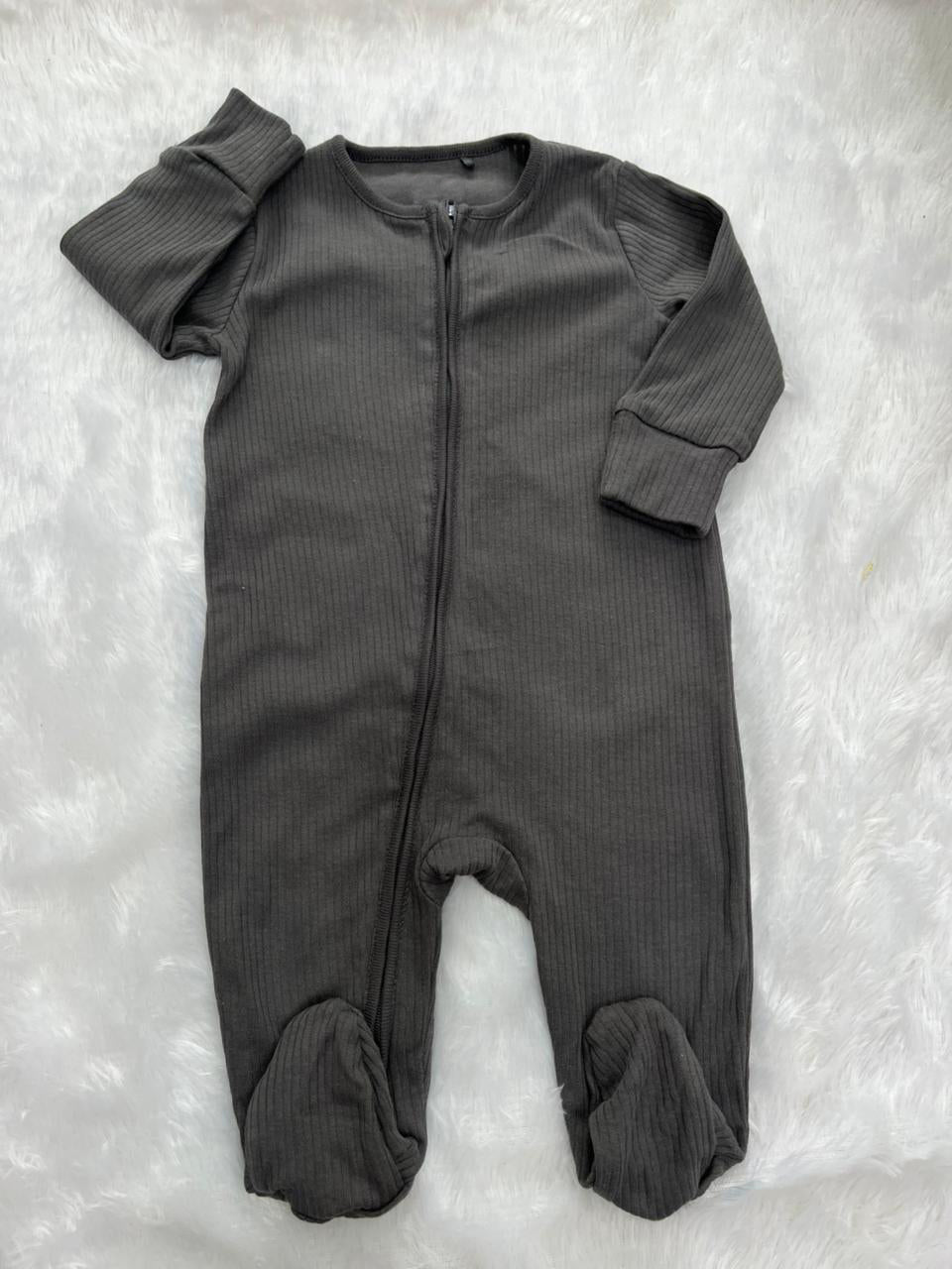 BLACK RIBBED ROMPER