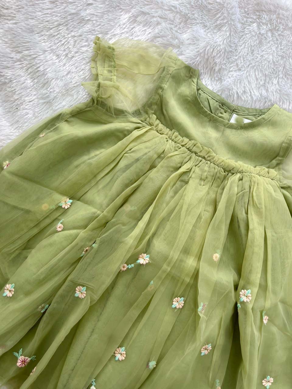 OLIVE GREEN BEAUTY-